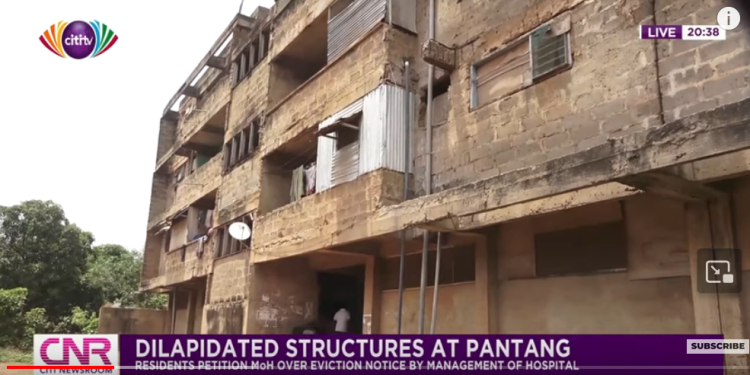 Pantang Hospital employees put their lives in danger by living in a dilapidated structure
