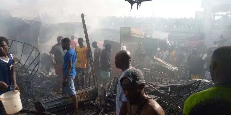 10 phone accessory shops burnt at Kwame Nkrumah Circle