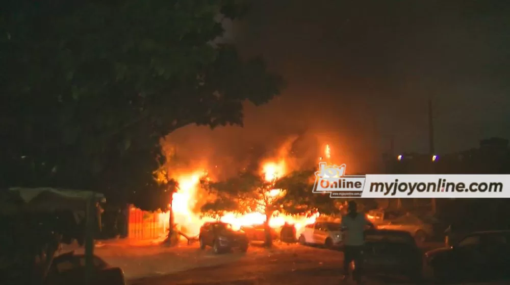 Fire catches Mechanic shops in Asokwa Kumasi
