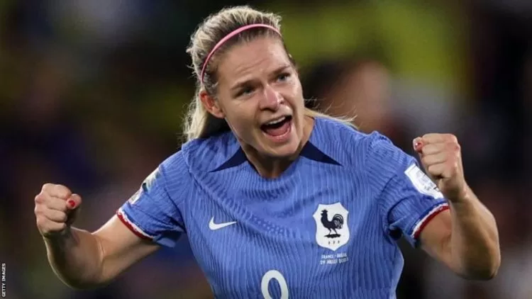 France defeats Brazil in the FIFA Women's World Cup with a late Renard header