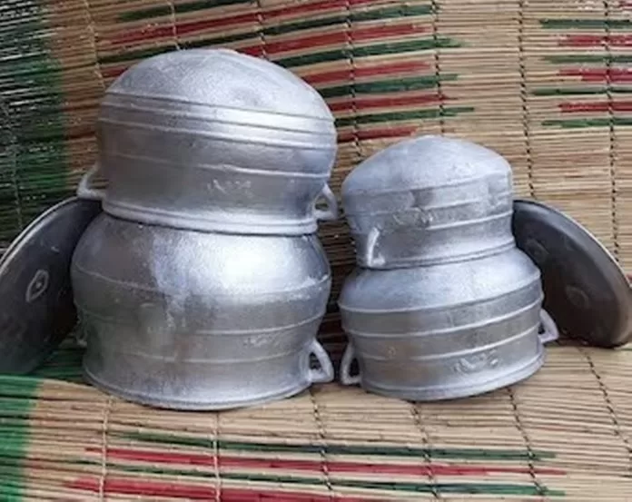 Esmond Wisdom Quansah, Country Director for Pure Earth, also stated that eating from these metallic cookwares puts people at danger of lead poisoning. According to him, the experiment was repeated six times with the same effects, thus the institution wants to raise public awareness so that other options may be considered to avoid additional damage.